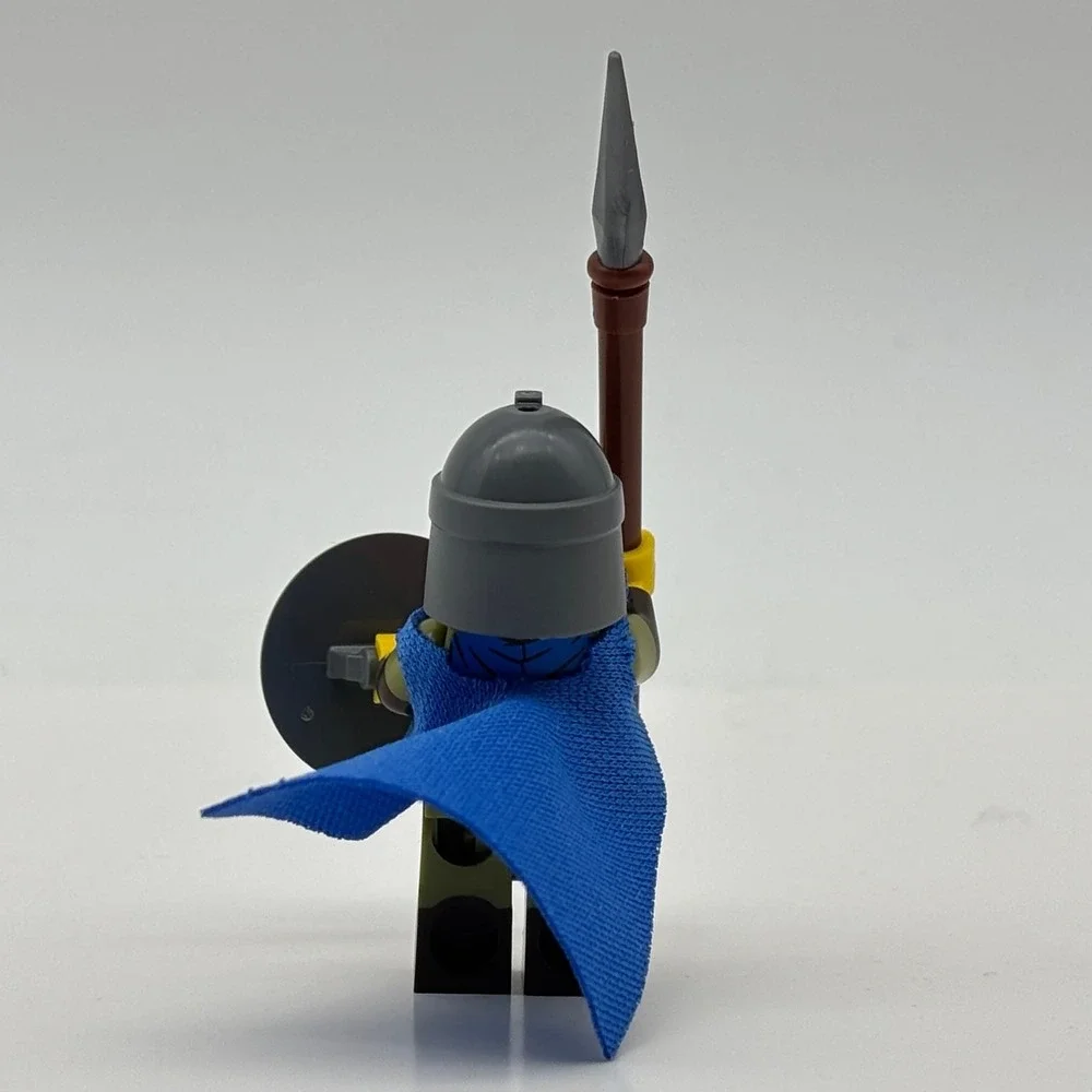 LEGO Series 20 Viking Minifigure 71027 Complete with Shield Spear & Cape